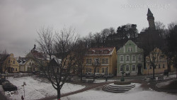 Náměstí, Hrad a Trůba