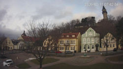 Náměstí, Hrad a Trůba