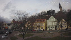 Náměstí, Hrad a Trůba