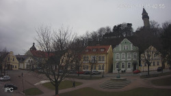 Náměstí, Hrad a Trůba