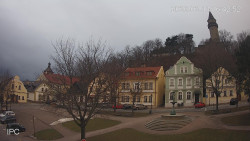 Náměstí, Hrad a Trůba