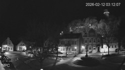 Náměstí, Hrad a Trůba