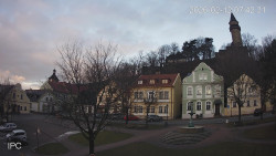 Náměstí, Hrad a Trůba