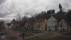 Náměstí, Hrad a Trůba