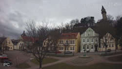 Náměstí, Hrad a Trůba