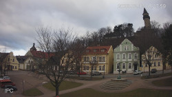 Náměstí, Hrad a Trůba