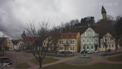 Náměstí, Hrad a Trůba