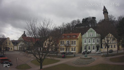 Náměstí, Hrad a Trůba