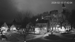 Náměstí, Hrad a Trůba