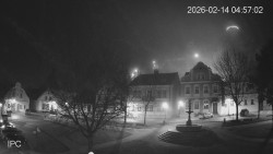 Náměstí, Hrad a Trůba