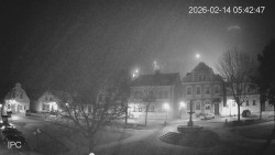 Náměstí, Hrad a Trůba