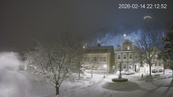 Náměstí, Hrad a Trůba