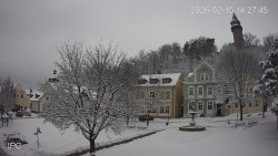 Náměstí, Hrad a Trůba