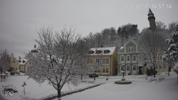 Náměstí, Hrad a Trůba