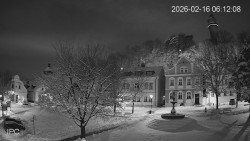 Náměstí, Hrad a Trůba