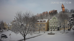 Náměstí, Hrad a Trůba