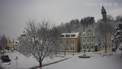 Náměstí, Hrad a Trůba