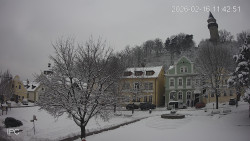 Náměstí, Hrad a Trůba