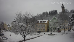 Náměstí, Hrad a Trůba