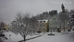 Náměstí, Hrad a Trůba