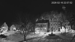 Náměstí, Hrad a Trůba