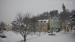 Náměstí, Hrad a Trůba