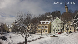 Náměstí, Hrad a Trůba