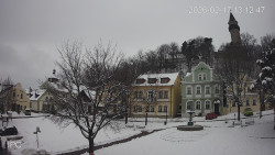 Náměstí, Hrad a Trůba