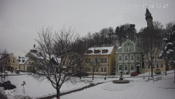 Náměstí, Hrad a Trůba