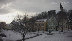 Náměstí, Hrad a Trůba