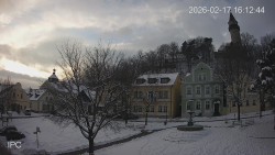 Náměstí, Hrad a Trůba