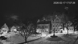 Náměstí, Hrad a Trůba