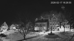 Náměstí, Hrad a Trůba