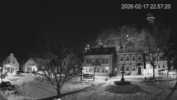 Náměstí, Hrad a Trůba