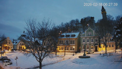 Náměstí, Hrad a Trůba