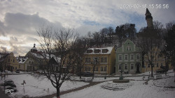 Náměstí, Hrad a Trůba