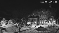 Náměstí, Hrad a Trůba