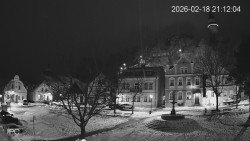 Náměstí, Hrad a Trůba