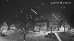 Náměstí, Hrad a Trůba