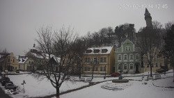 Náměstí, Hrad a Trůba