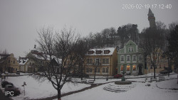 Náměstí, Hrad a Trůba