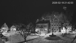 Náměstí, Hrad a Trůba