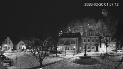 Náměstí, Hrad a Trůba