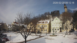 Náměstí, Hrad a Trůba