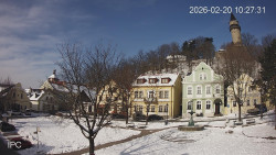 Náměstí, Hrad a Trůba