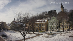 Náměstí, Hrad a Trůba