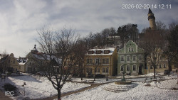 Náměstí, Hrad a Trůba