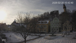 Náměstí, Hrad a Trůba