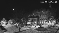 Náměstí, Hrad a Trůba