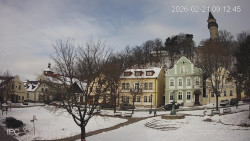 Náměstí, Hrad a Trůba